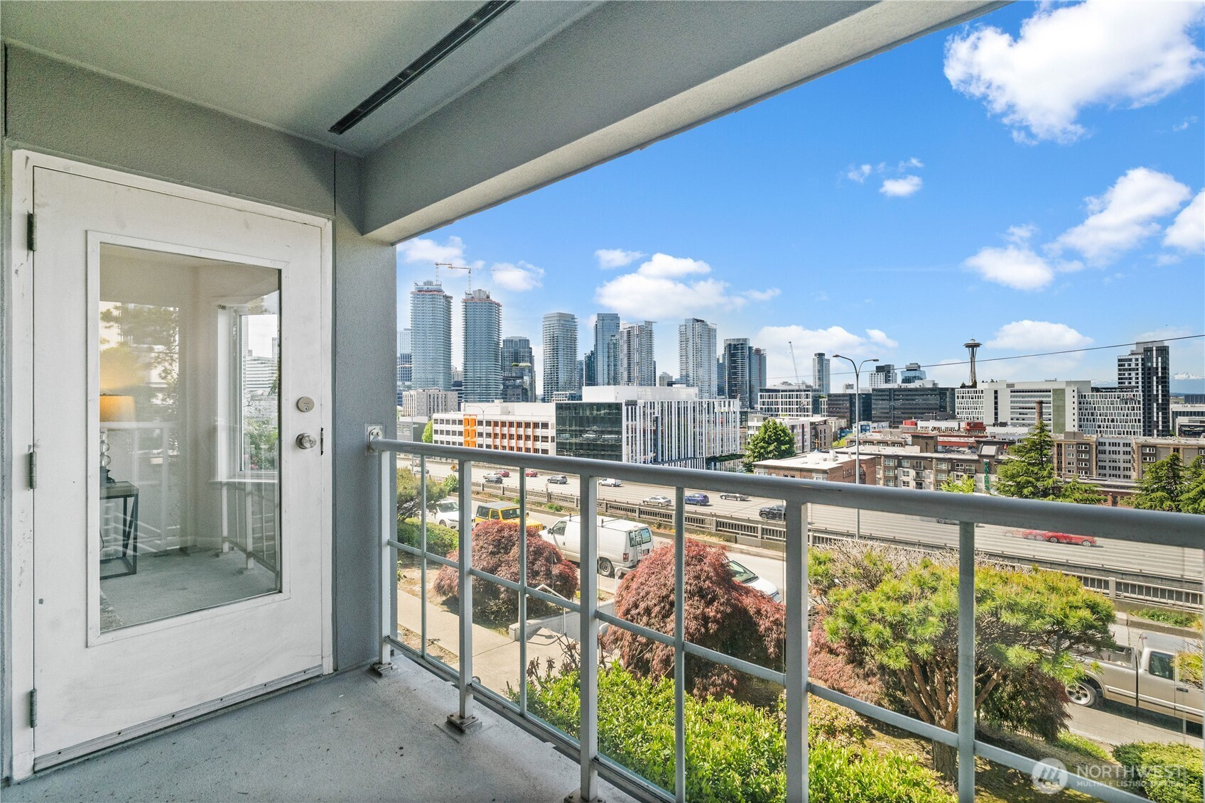 420 Melrose Avenue E Unit: 201