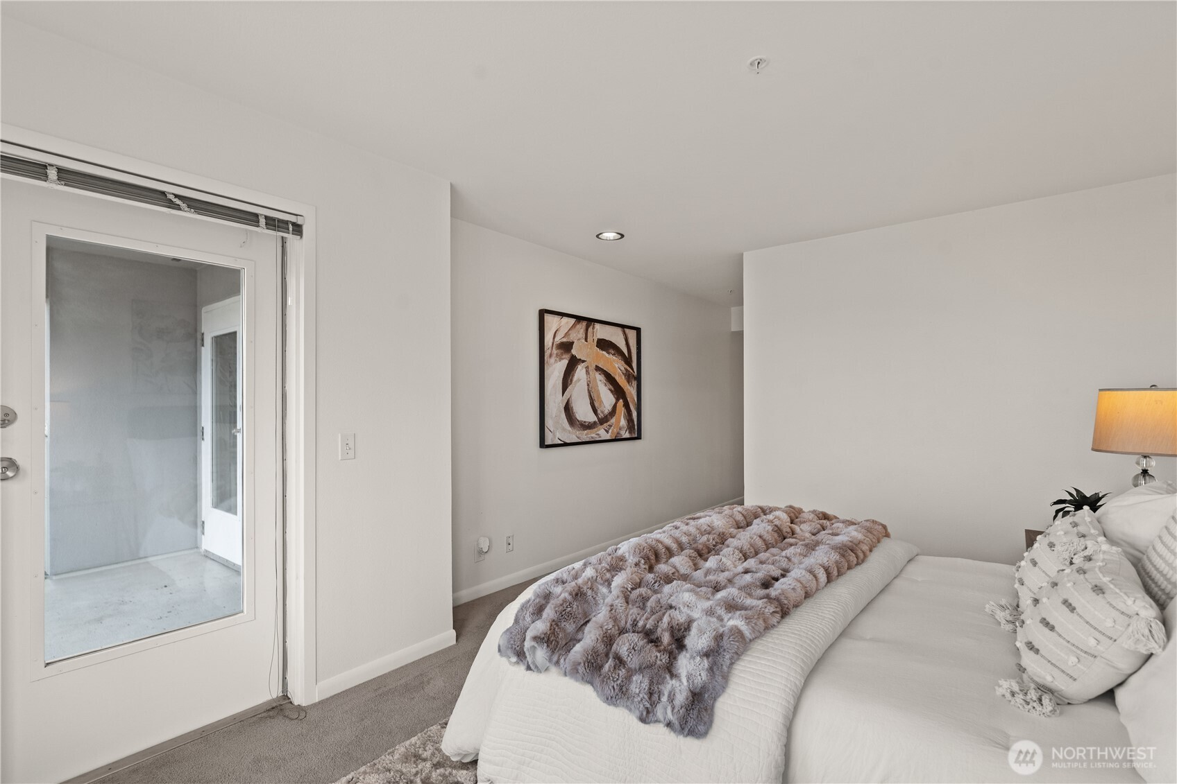 420 Melrose Avenue E Unit: 201