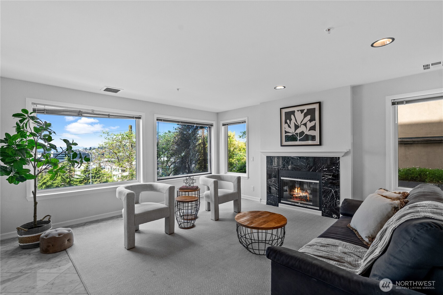 420 Melrose Avenue E Unit: 201