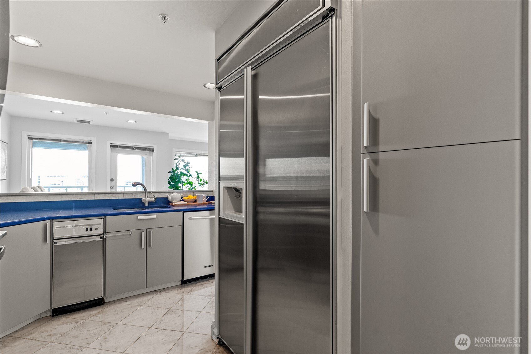 420 Melrose Avenue E Unit: 201