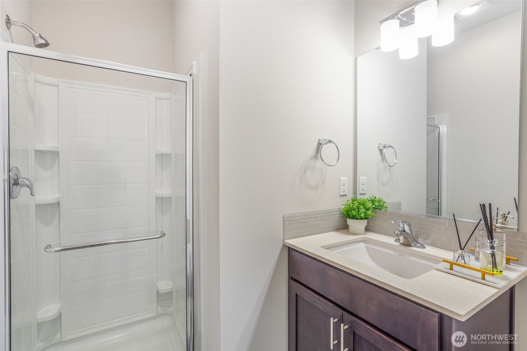 1621 Seattle Hill Road Unit: EE-1