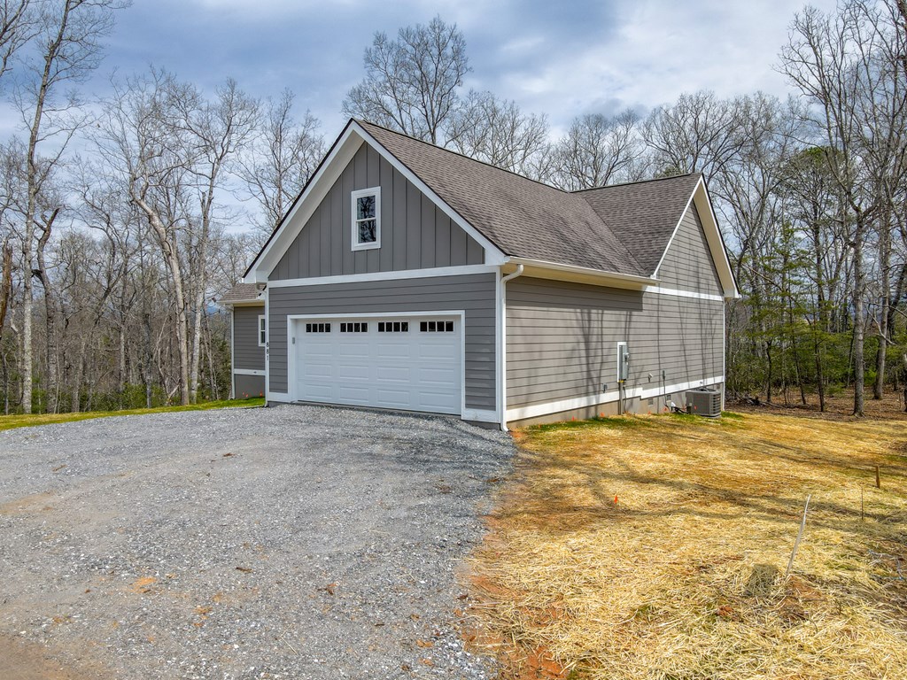 881 Porter Creek Dr