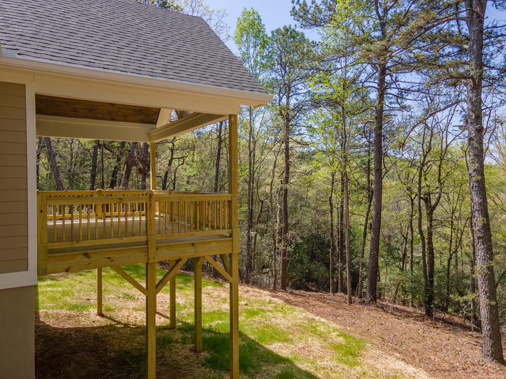 890 Porter Creek Dr