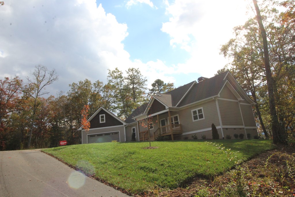 890 Porter Creek Dr