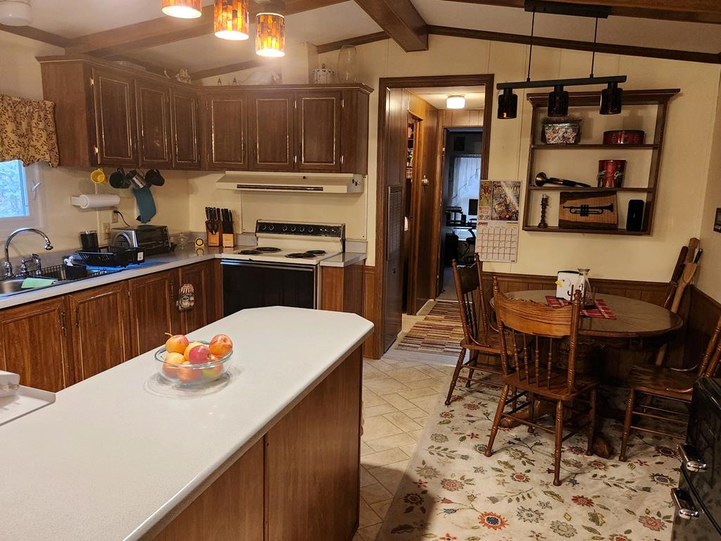 727 Kelly Cove