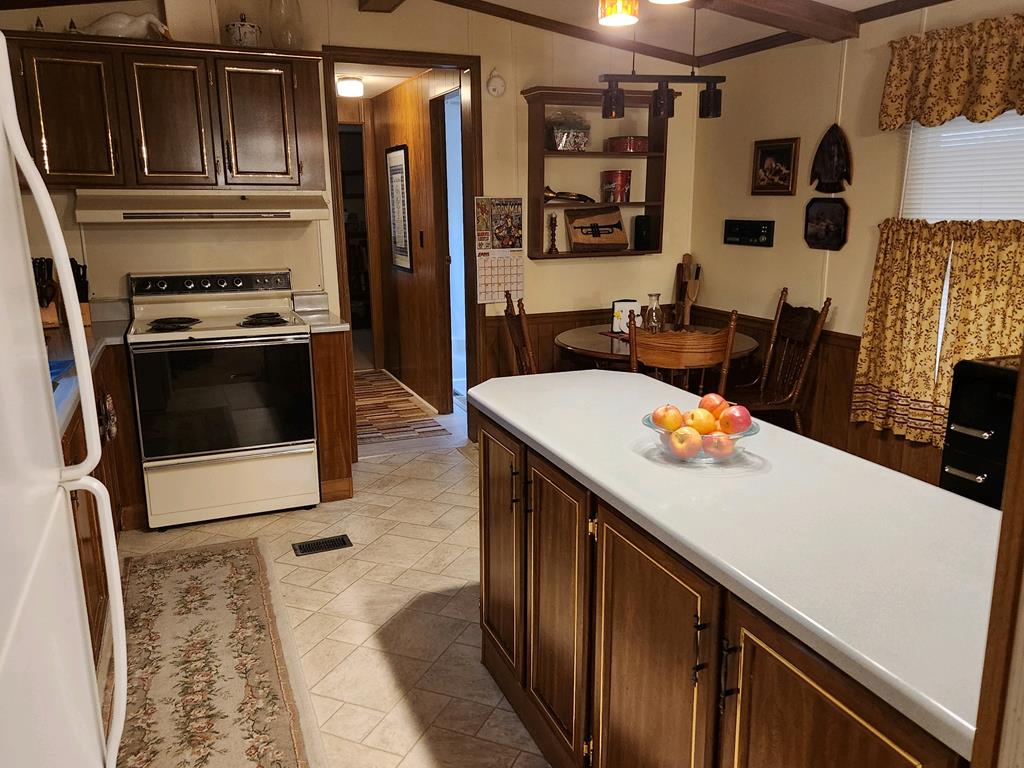 727 Kelly Cove