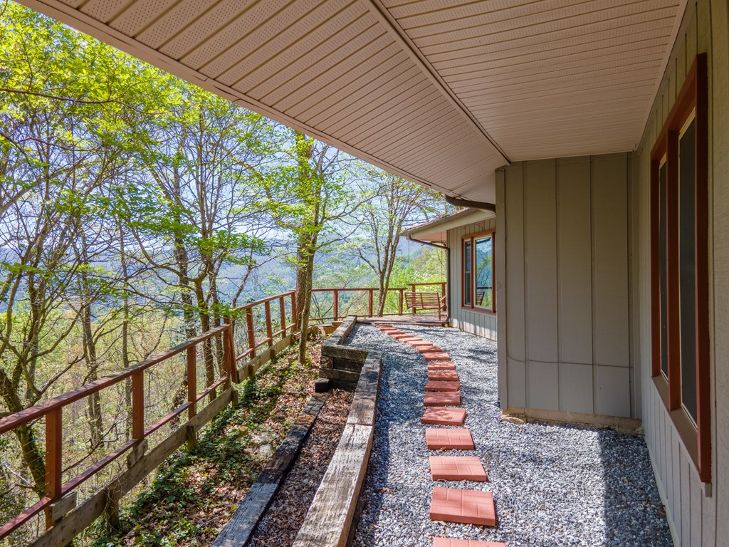 441 Mountain Laurel Dr