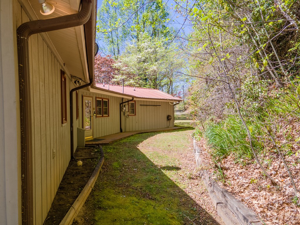 441 Mountain Laurel Dr