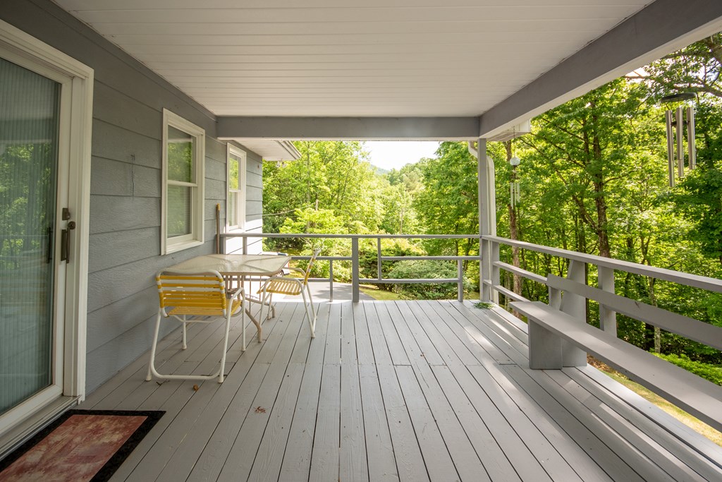 525 Beacon Hill Rd