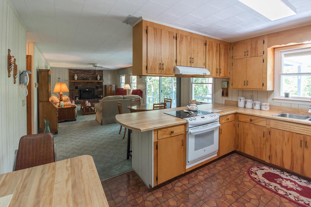 525 Beacon Hill Rd