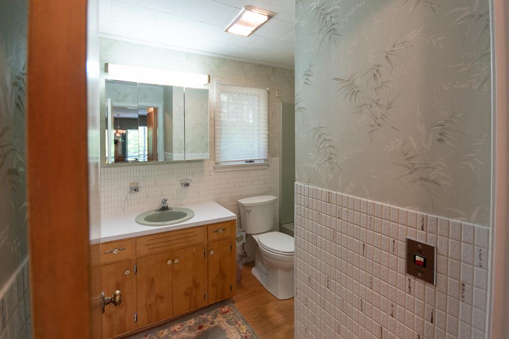 525 Beacon Hill Rd