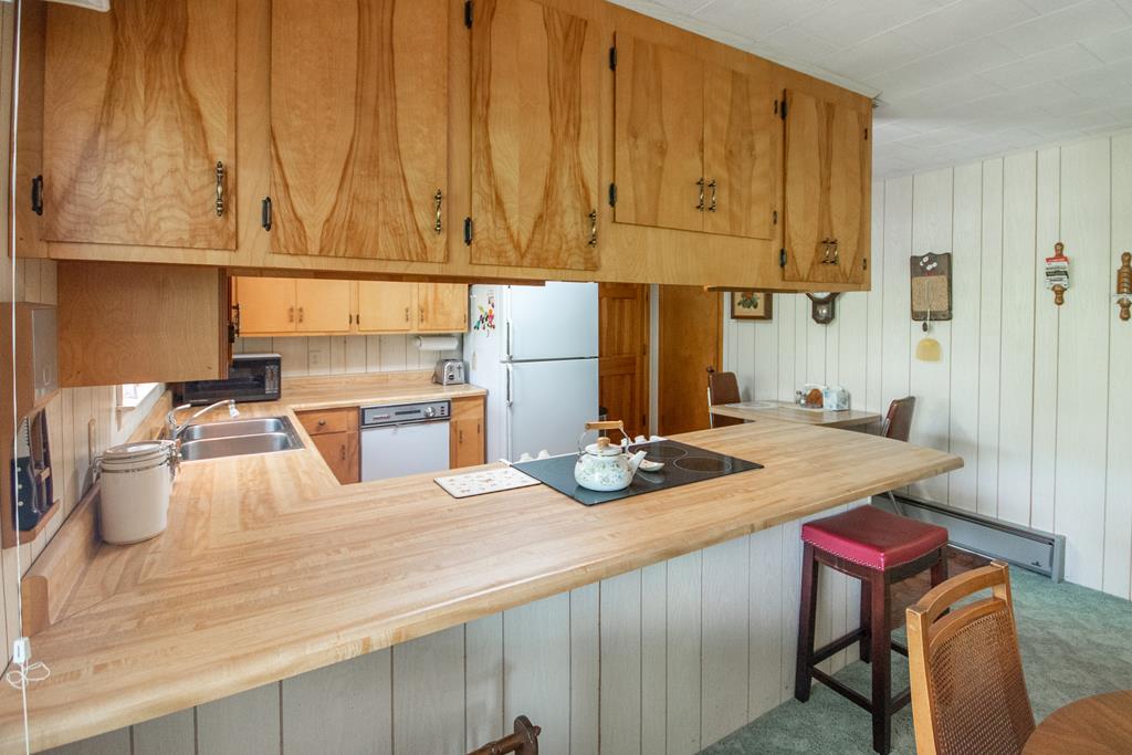 525 Beacon Hill Rd