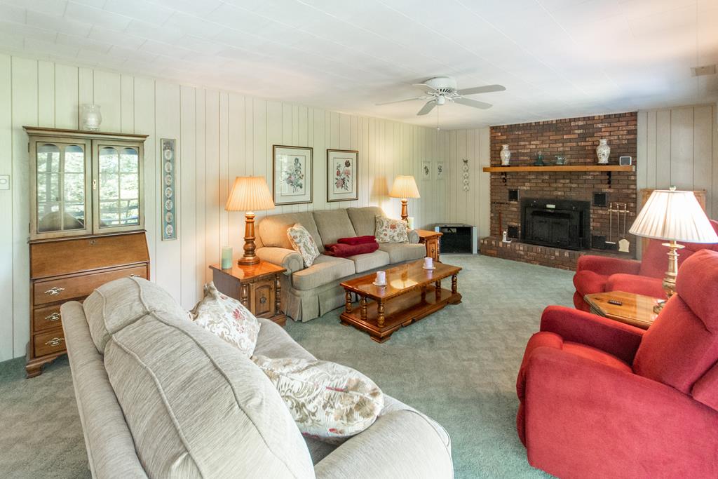 525 Beacon Hill Rd