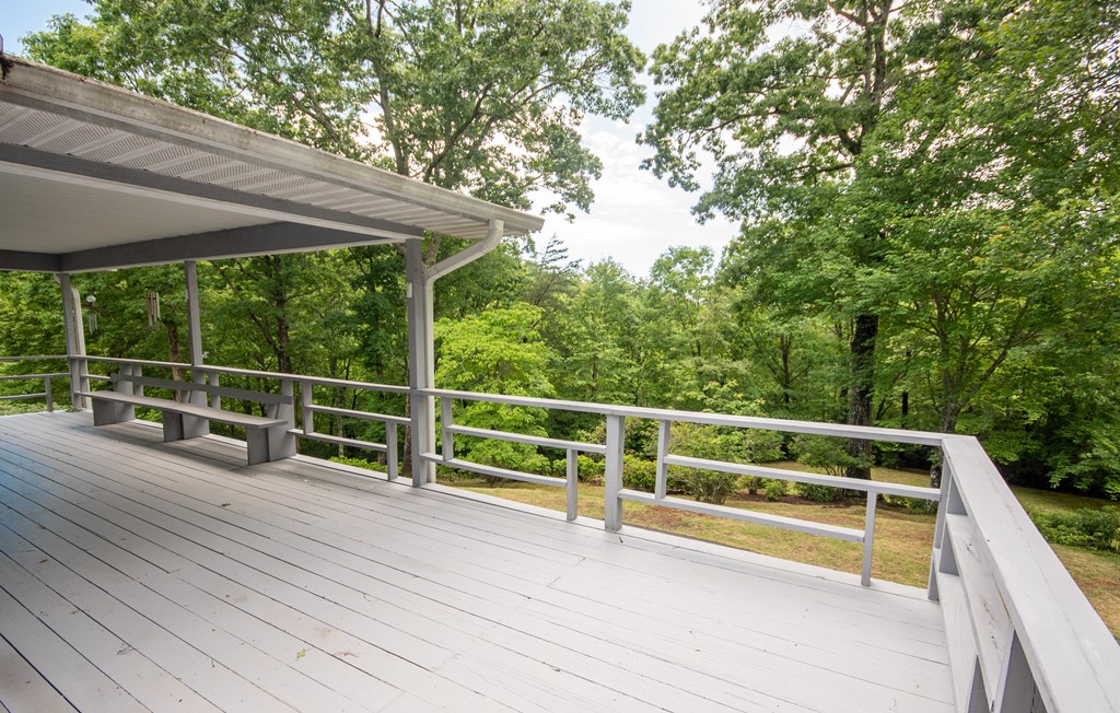 525 Beacon Hill Rd