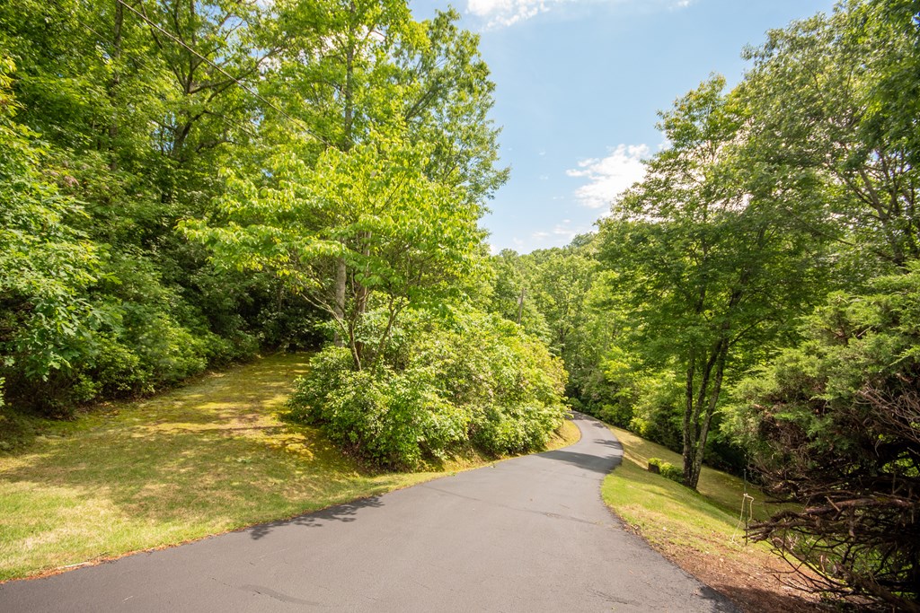 525 Beacon Hill Rd