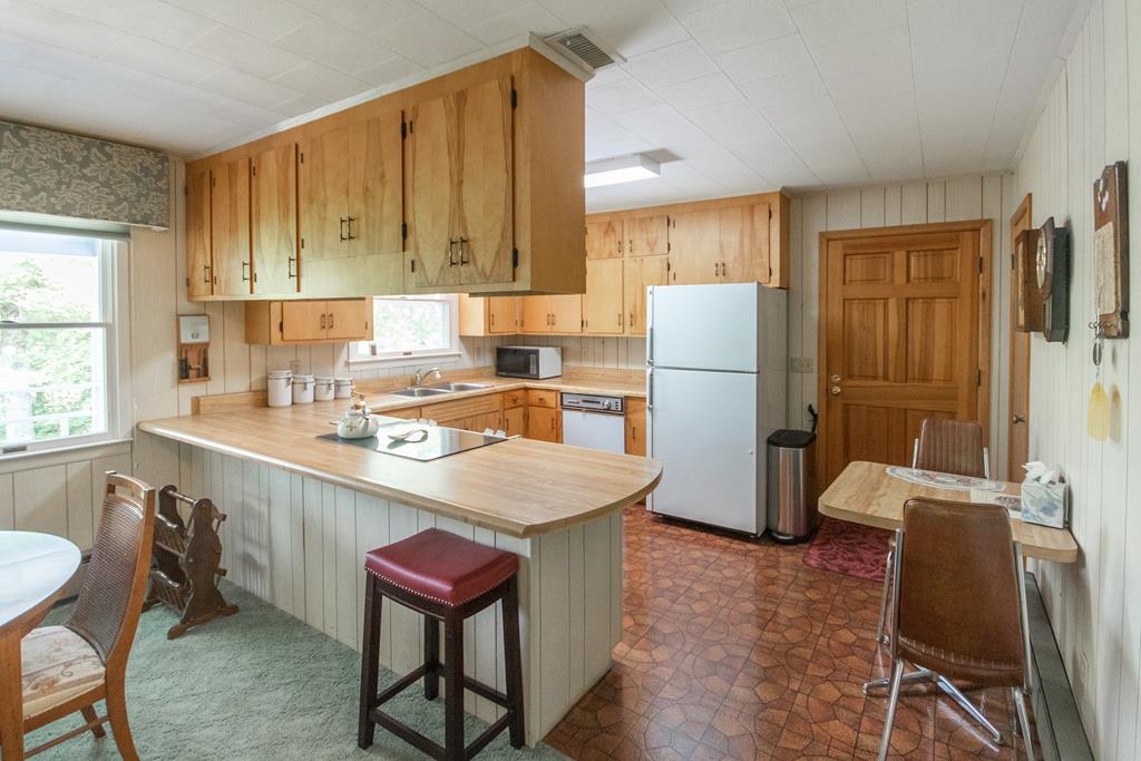 525 Beacon Hill Rd