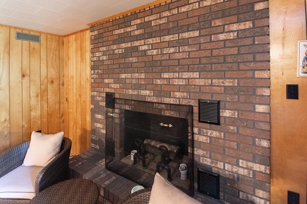 525 Beacon Hill Rd