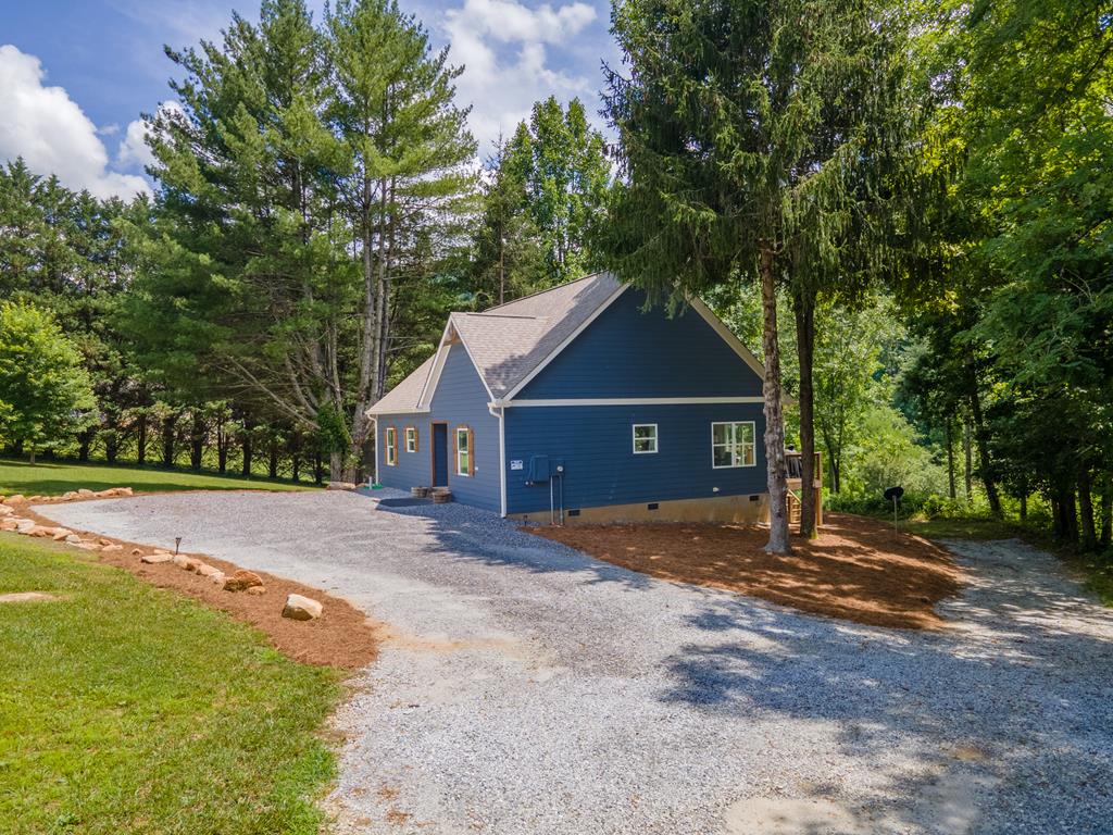 4691 Tessentee Rd
