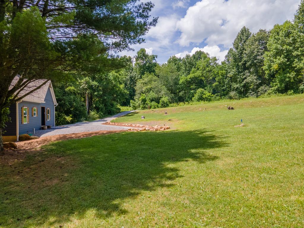 4691 Tessentee Rd