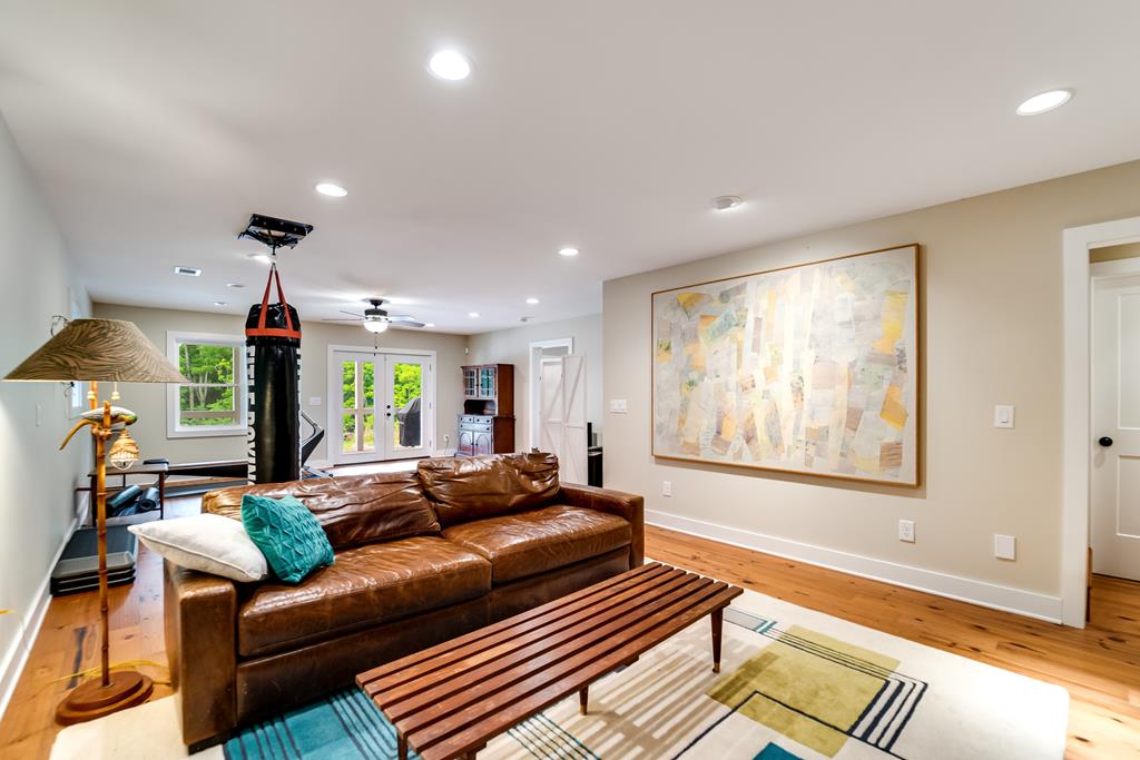 2131 Snow Hill Road