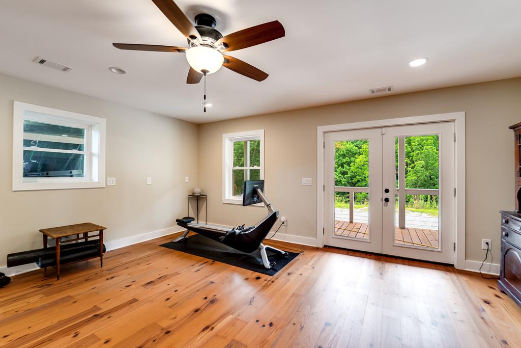 2131 Snow Hill Road