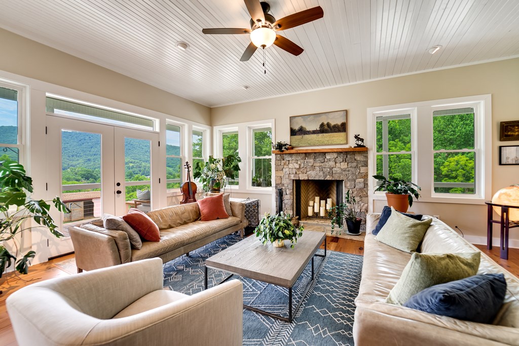 2131 Snow Hill Road