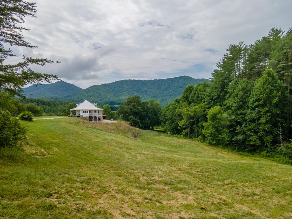 2131 Snow Hill Road