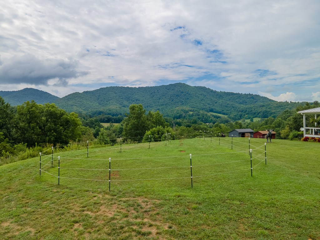2131 Snow Hill Road
