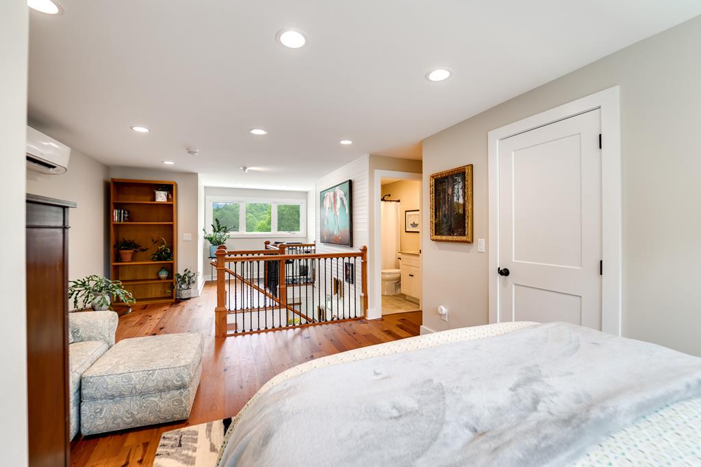2131 Snow Hill Road