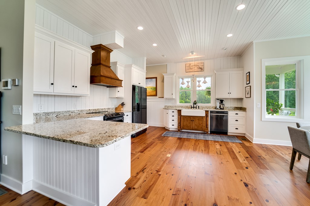 2131 Snow Hill Road