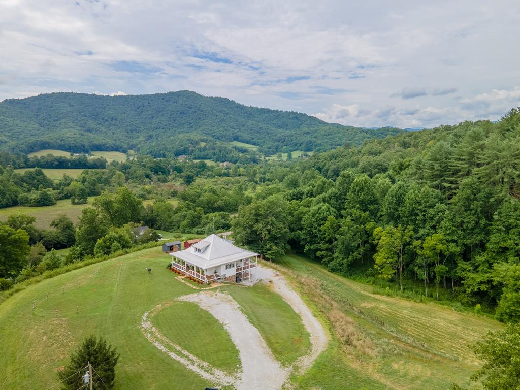 2131 Snow Hill Road