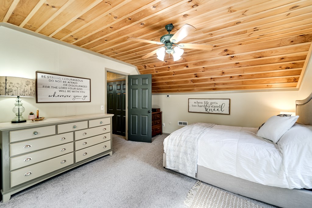 215 Mica Circle