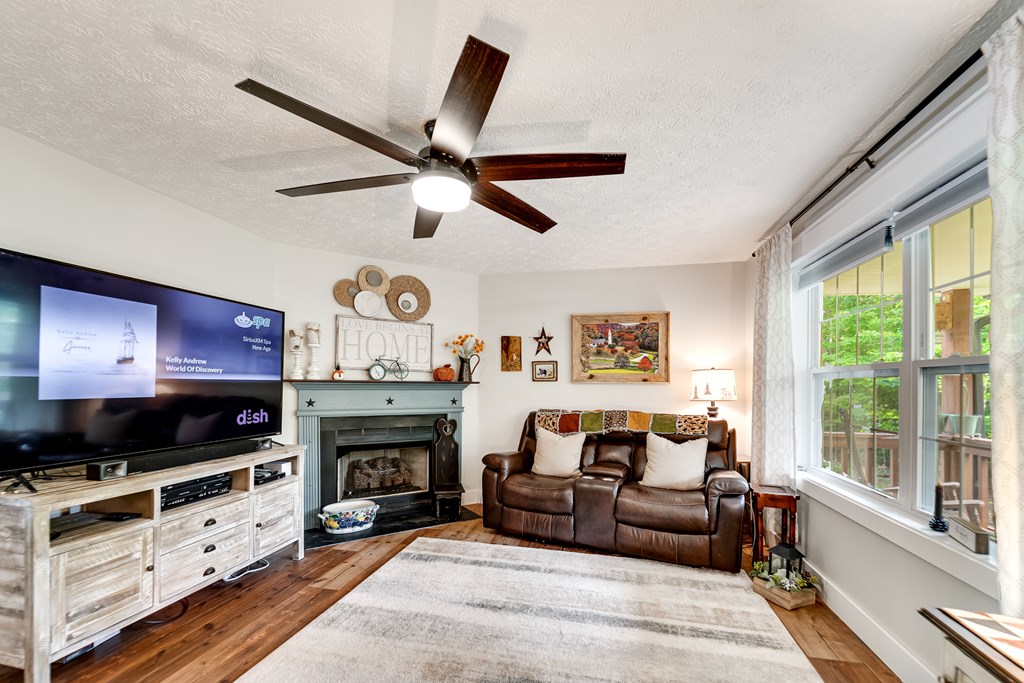 215 Mica Circle