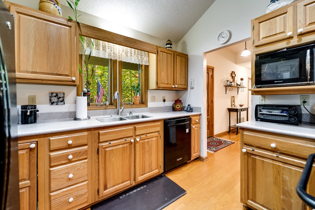 10 Wyman Way