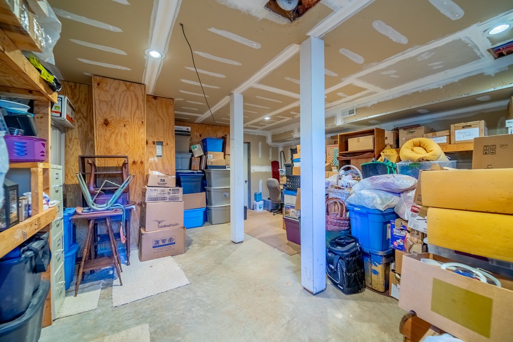 10 Wyman Way
