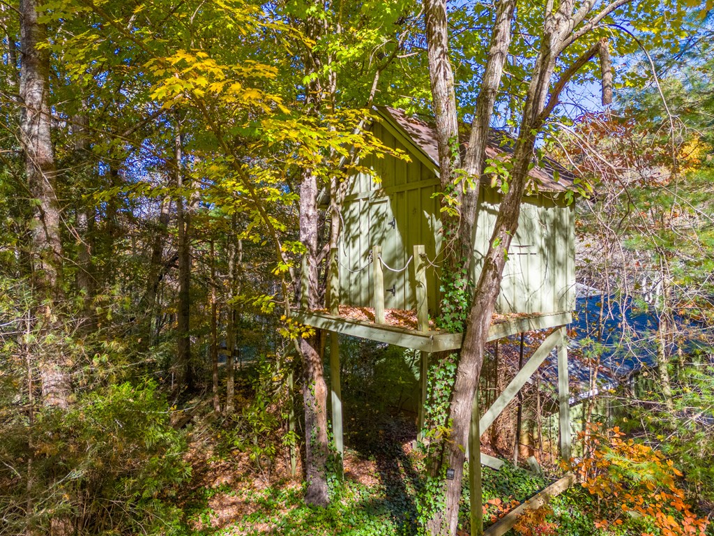 10 Wyman Way