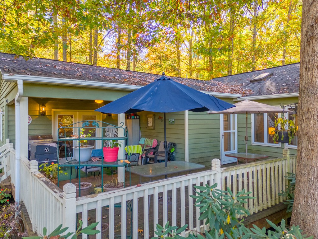 10 Wyman Way