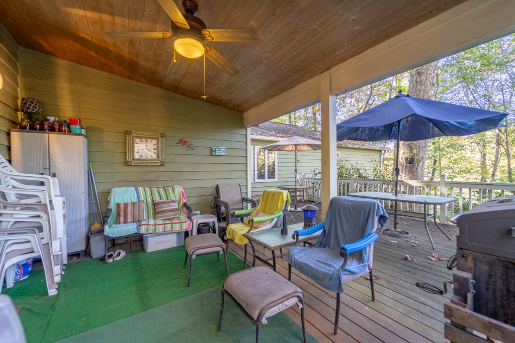 10 Wyman Way
