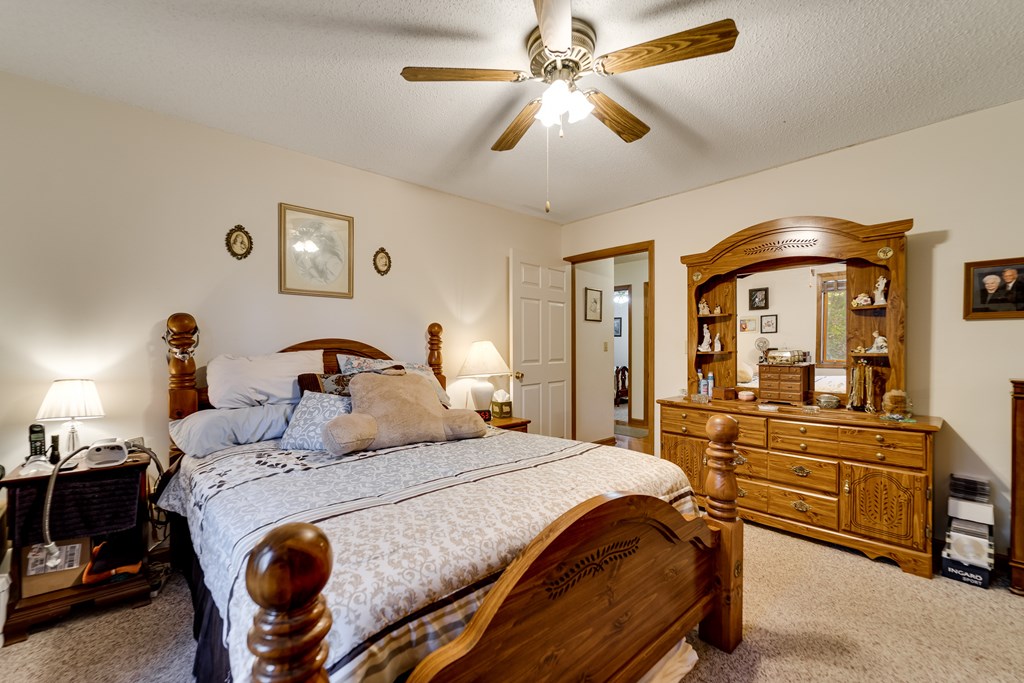10 Wyman Way