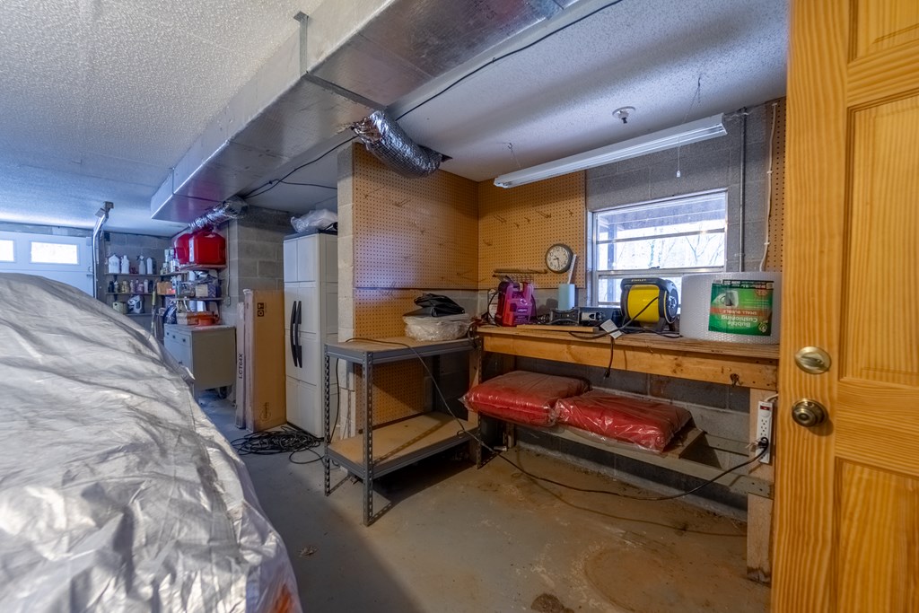 437 Ammons Road