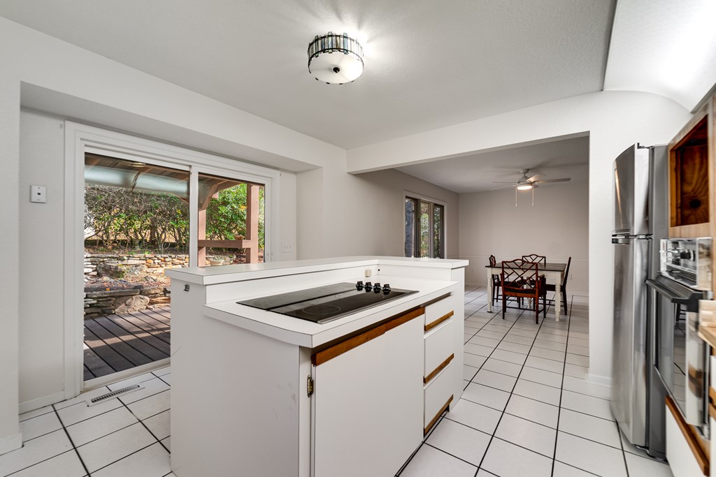 437 Ammons Road