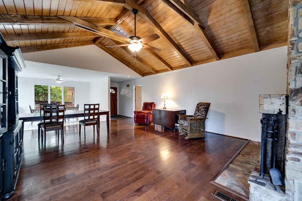 437 Ammons Road