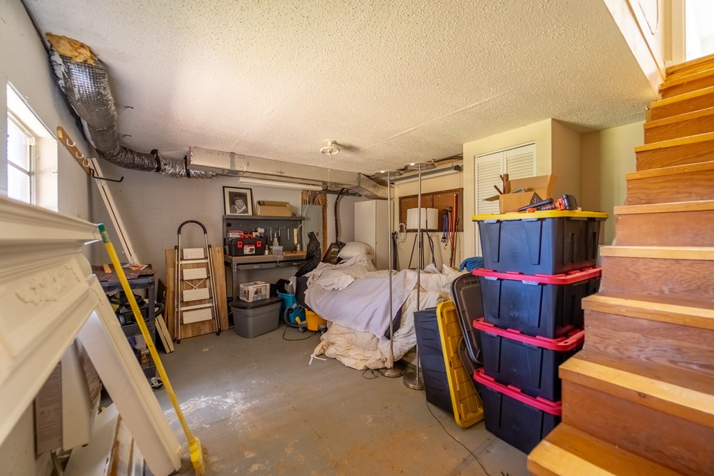 437 Ammons Road