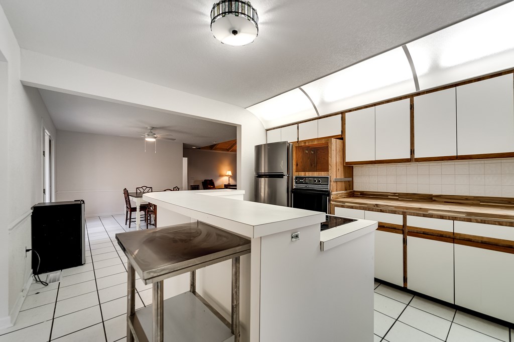 437 Ammons Road