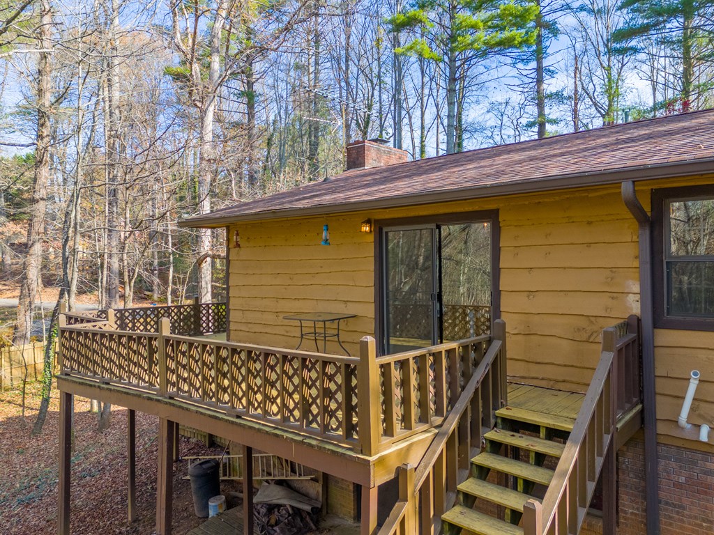 196 Crestview Heights