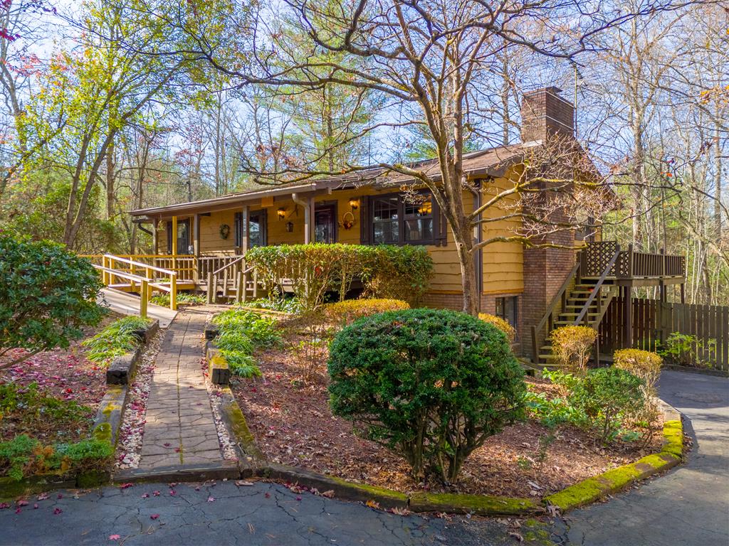 196 Crestview Heights