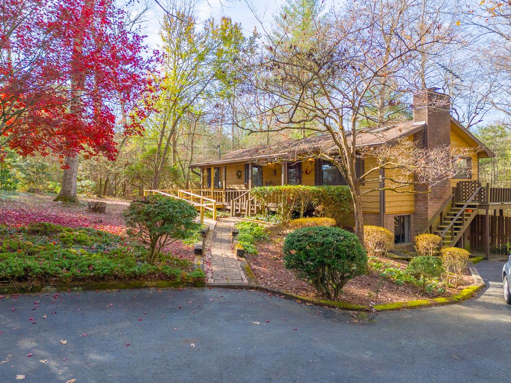 196 Crestview Heights