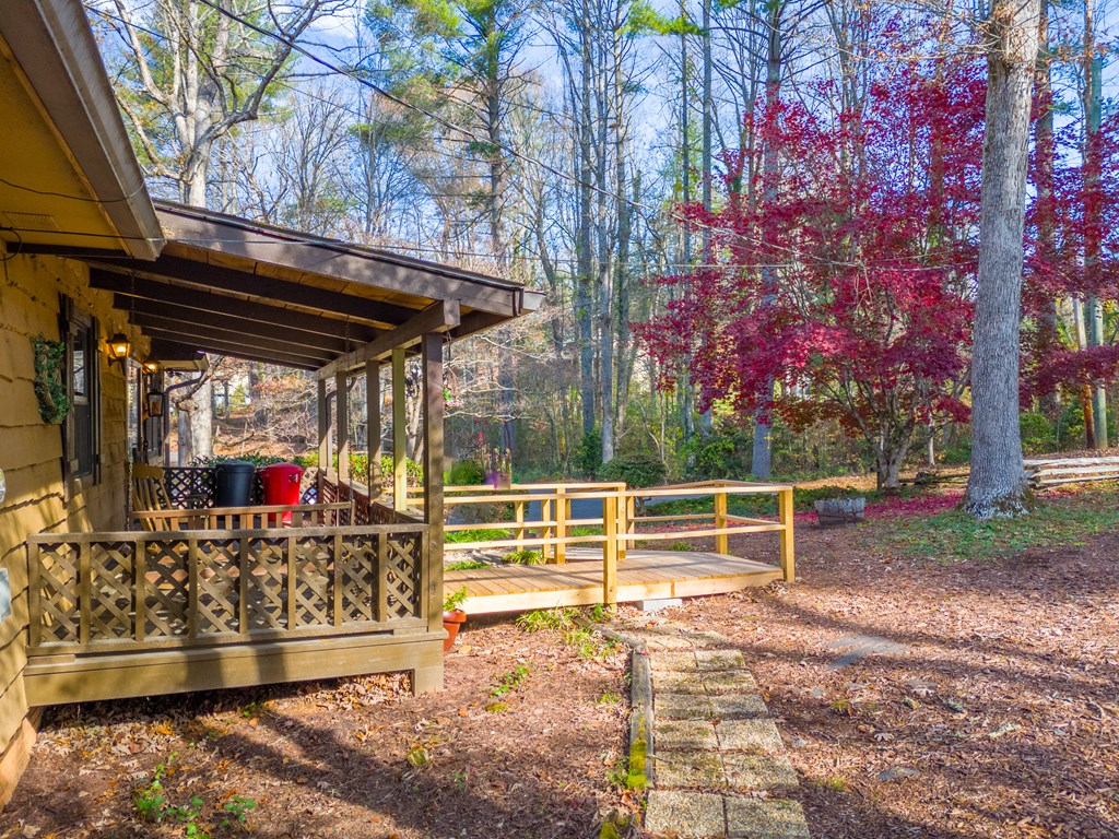196 Crestview Heights