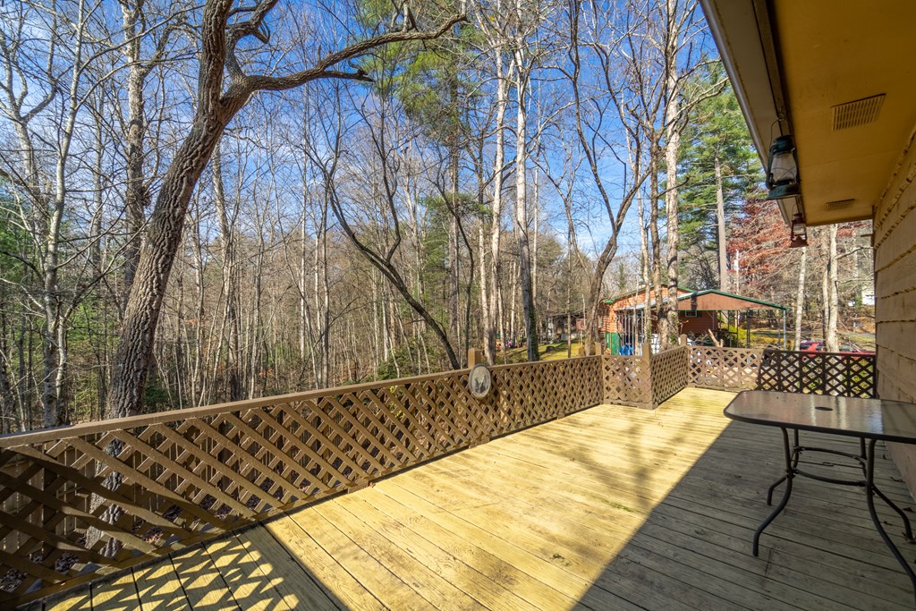 196 Crestview Heights