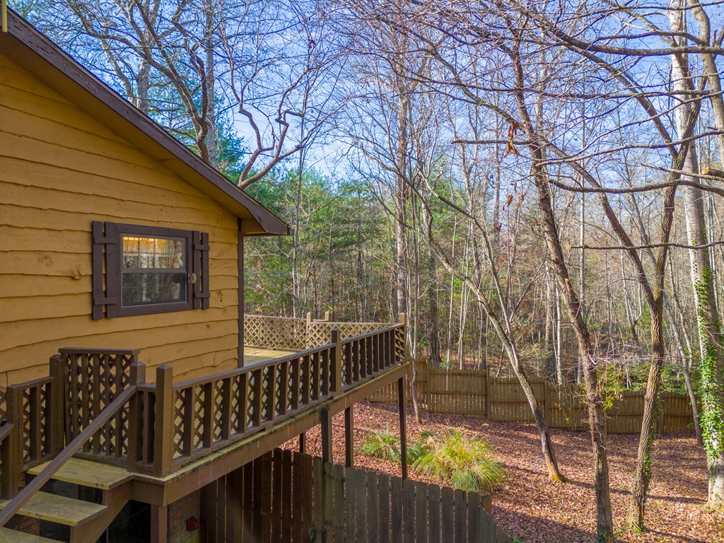 196 Crestview Heights